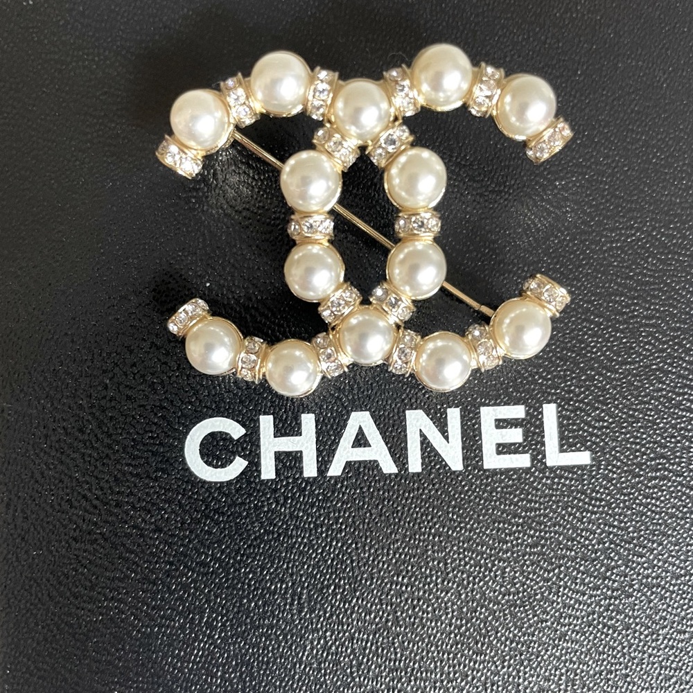 Chanel CC brooch
